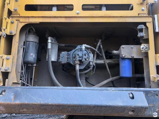 徐工XE380GK履帶式挖掘機