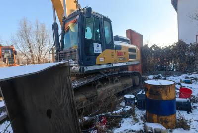 徐工XE335DK履帶式挖掘機