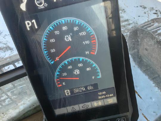 徐工XE335DK履帶式挖掘機