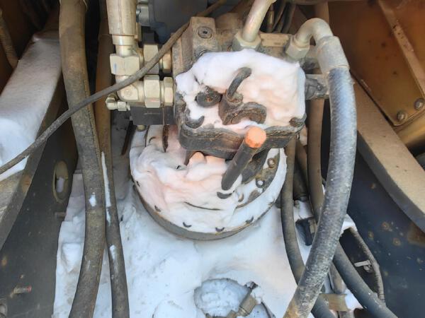 徐工XE335DK履帶式挖掘機