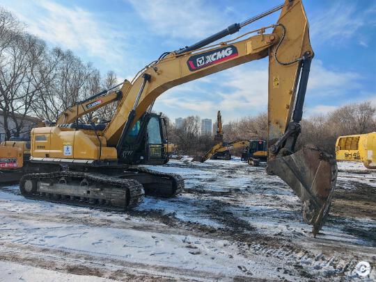 徐工XE245GH履帶式挖掘機
