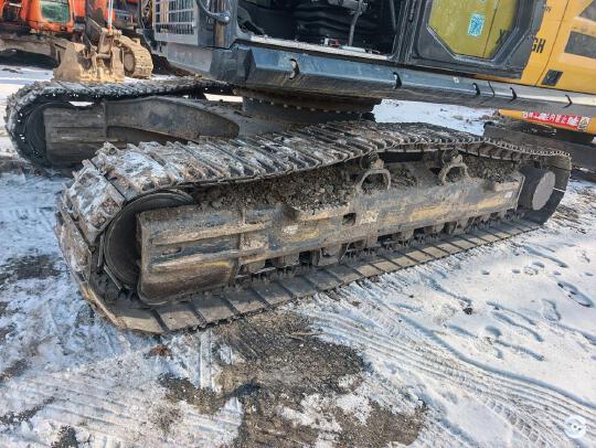 徐工XE245GH履帶式挖掘機