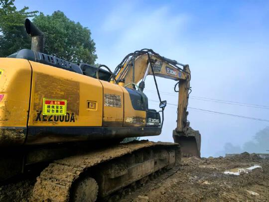 徐工XE200DA履帶式挖掘機(jī)