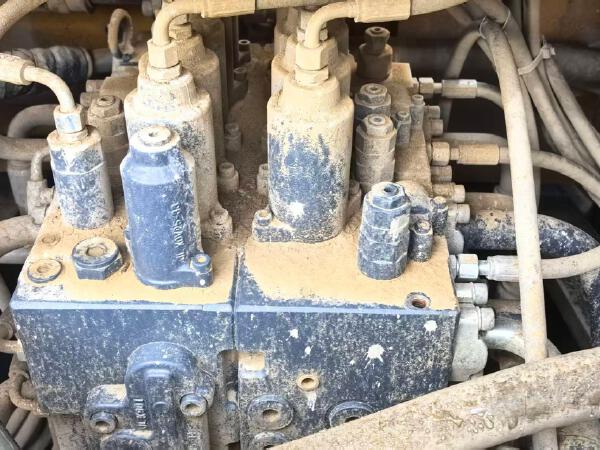 徐工XE200DA履帶式挖掘機(jī)