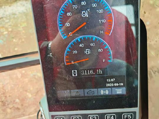 徐工XE200DA履帶式挖掘機(jī)