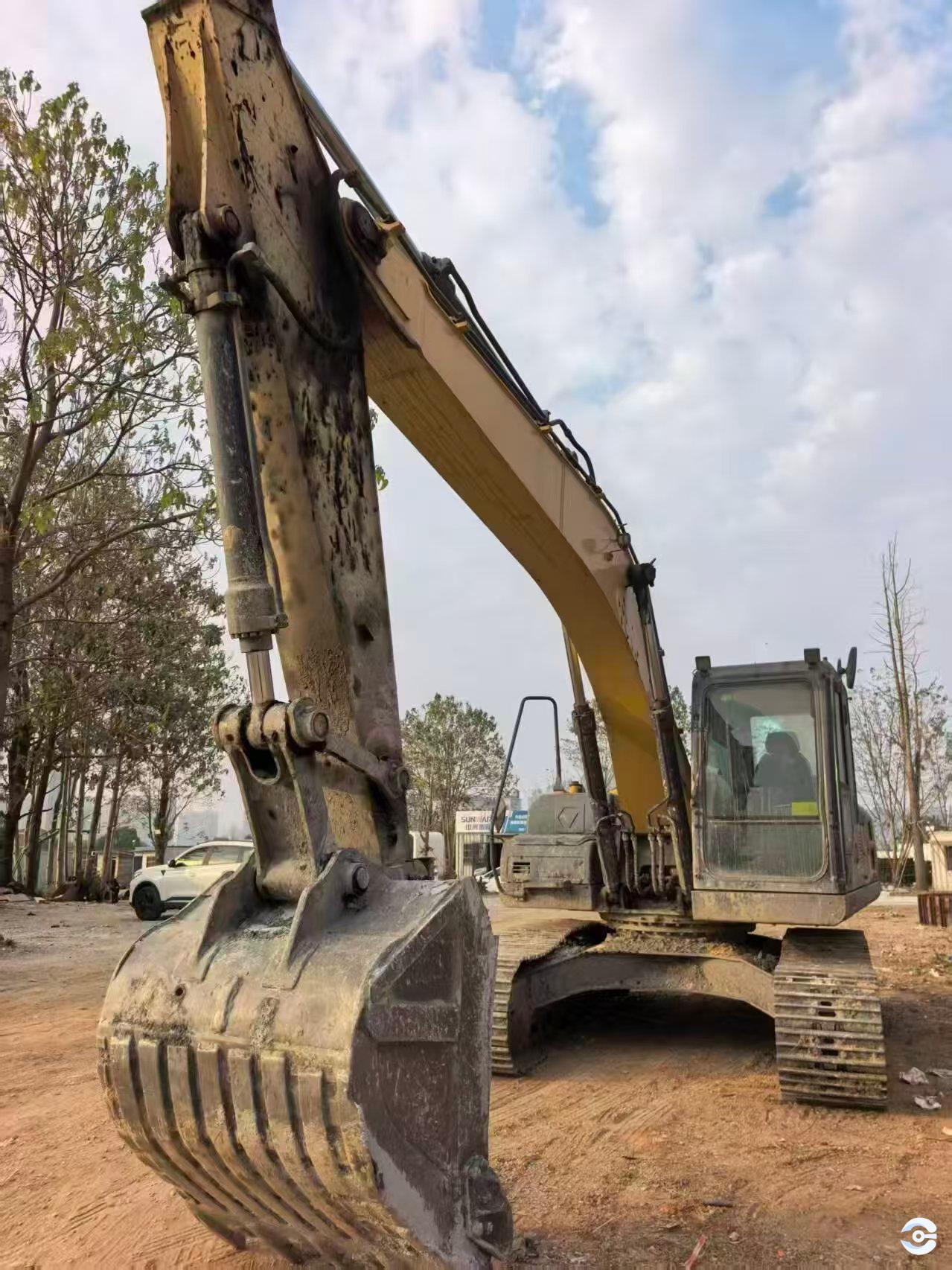 徐工XE200DA履帶式挖掘機