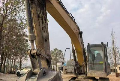 徐工XE200DA履帶式挖掘機