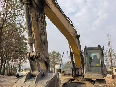 徐工XE200DA履帶式挖掘機
