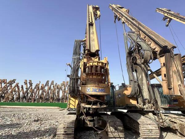 徐工XR240E旋挖鉆機(jī)