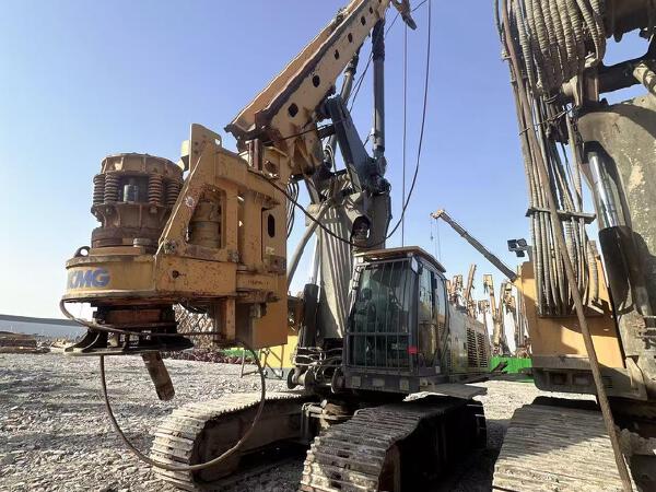 徐工XR240E旋挖鉆機(jī)