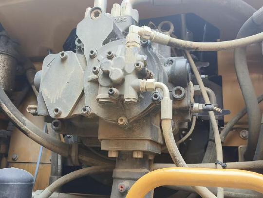 徐工XE550DK履帶式挖掘機