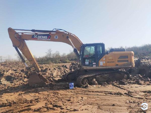 徐工XE245GH履带式挖掘机