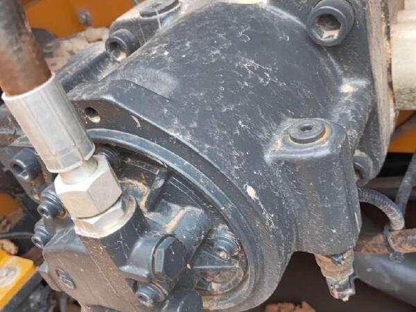 徐工XE245GH履带式挖掘机