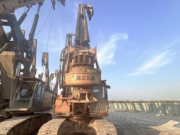 徐工XR180D旋挖鉆機(jī)