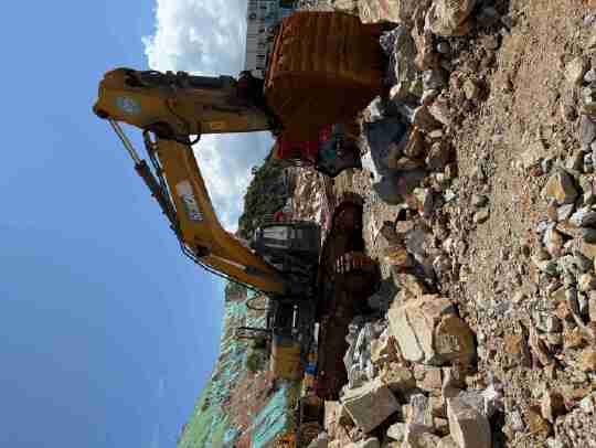 徐工XE400DK履帶式挖掘機