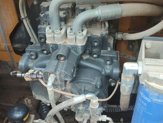 徐工XE490DK履带式挖掘机