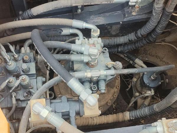 徐工XE490DK履帶式挖掘機