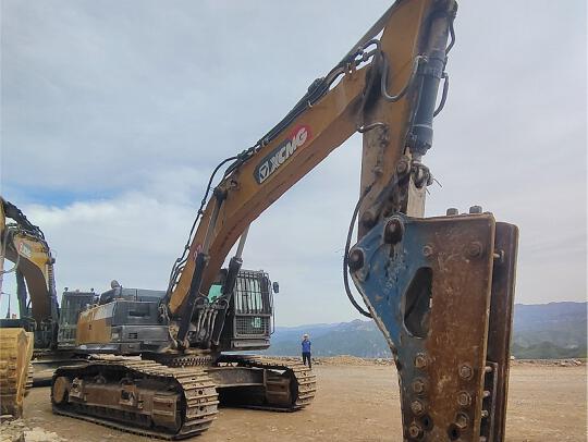 徐工XE490DK履带式挖掘机