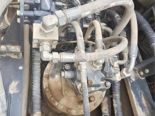 徐工XE490DK履带式挖掘机