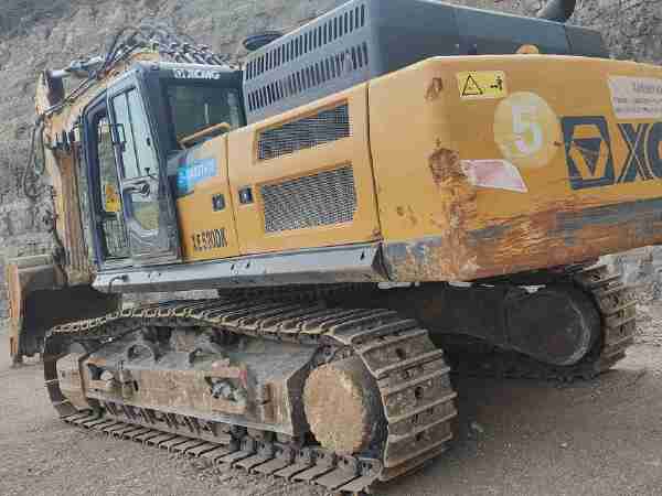 徐工XE490DK履带式挖掘机