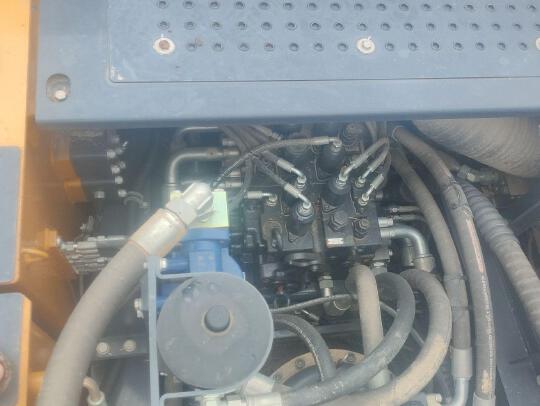 徐工XE550DK履帶式挖掘機