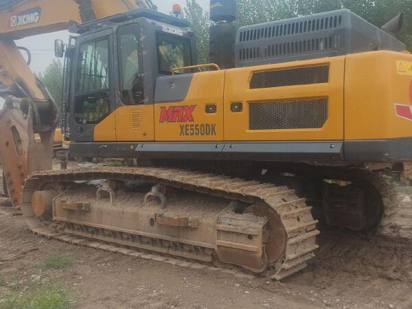 徐工XE550DK履带式挖掘机