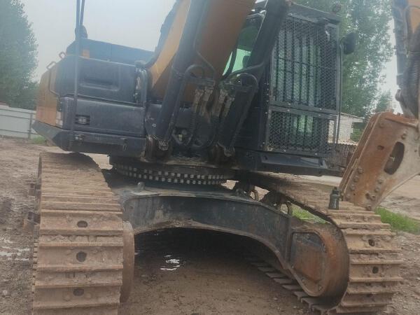 徐工XE550DK履帶式挖掘機