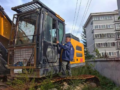 徐工XE600DK MAX履带式挖掘机