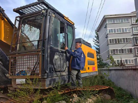 徐工XE600DK MAX履带式挖掘机