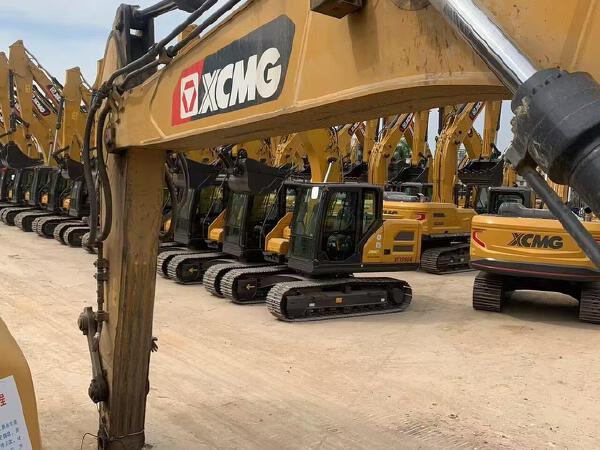 徐工XE490DK履带式挖掘机