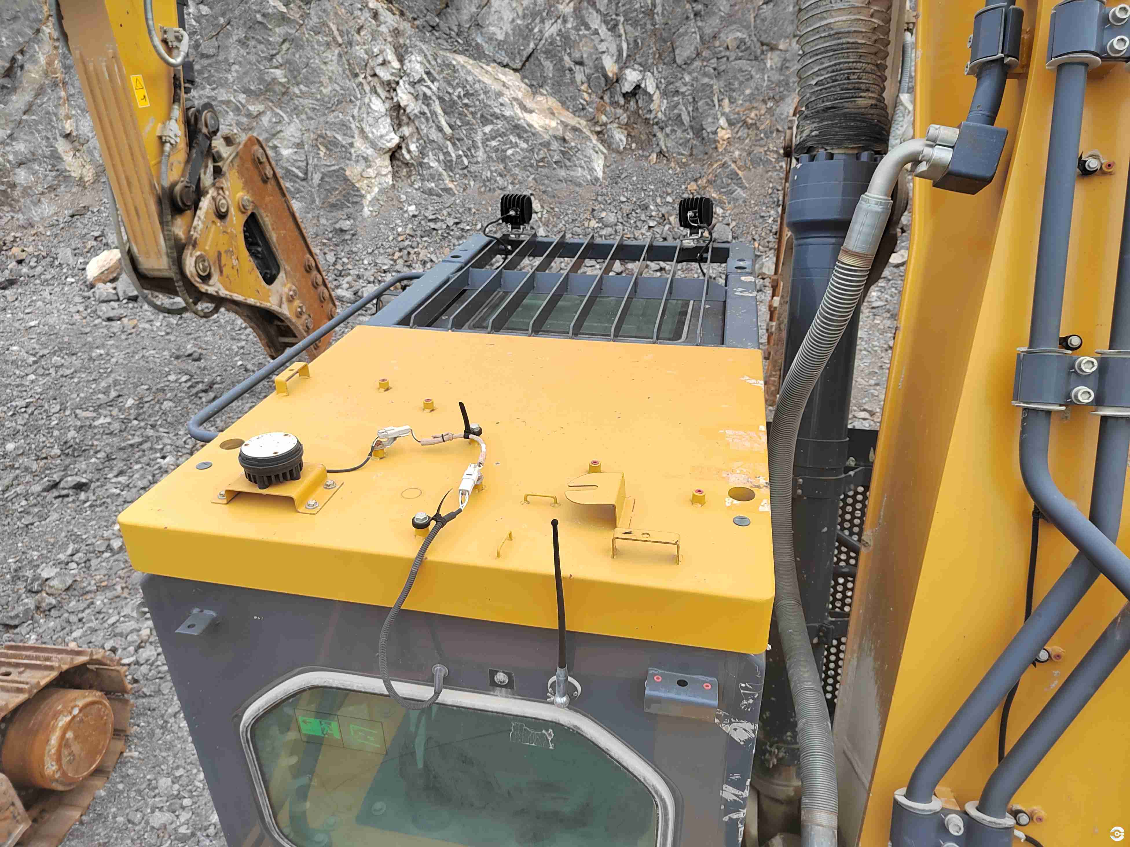 徐工XE690DK履带式挖掘机