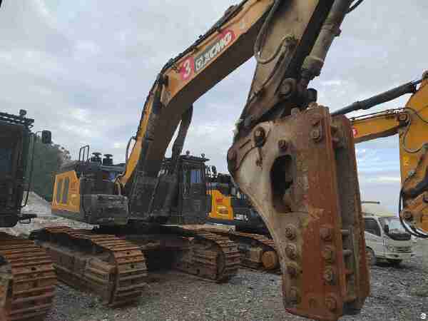 徐工XE690DK履带式挖掘机