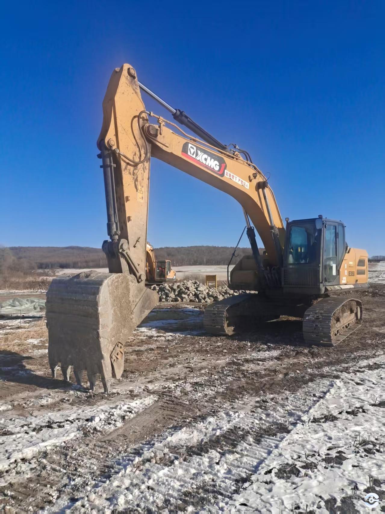 徐工XE245GH履帶式挖掘機