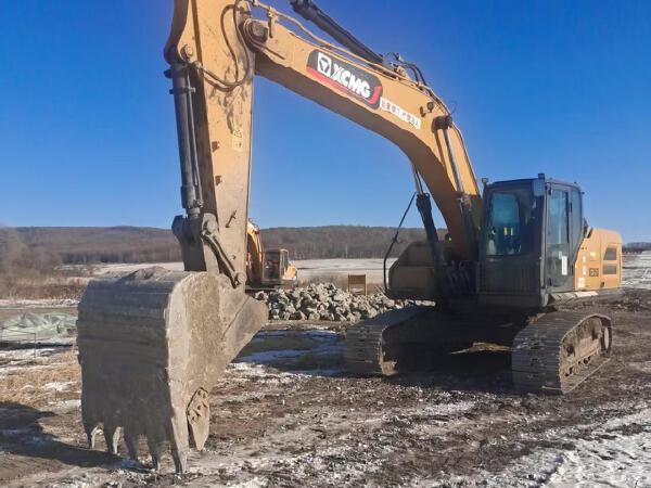 徐工XE245GH履帶式挖掘機