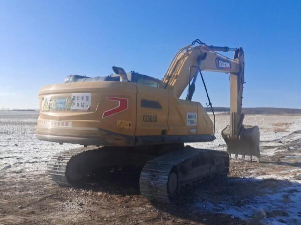 徐工XE245GH履帶式挖掘機