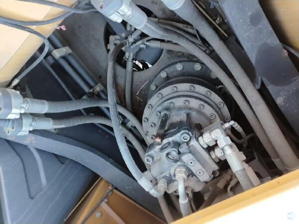 徐工XE335DK履帶式挖掘機