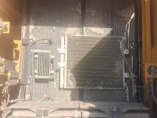 徐工XE245GH履帶式挖掘機