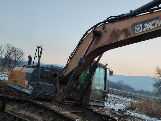 徐工XE335DK履帶式挖掘機