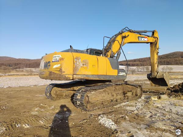 徐工XE310DA履帶式挖掘機