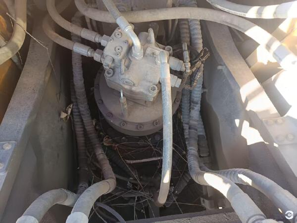 徐工XE310DA履帶式挖掘機