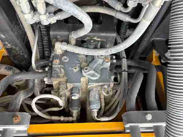 徐工XE650GK履带式挖掘机