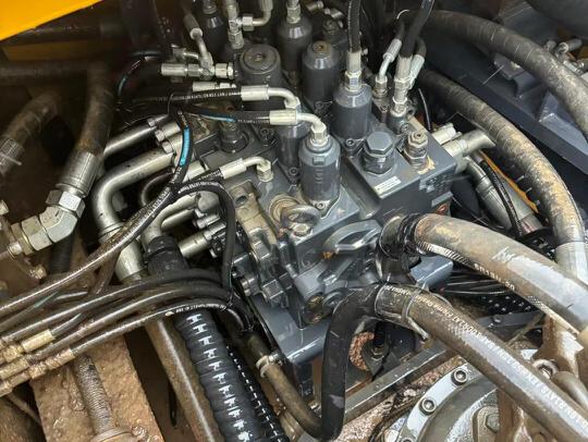 徐工XE600DK MAX履带式挖掘机