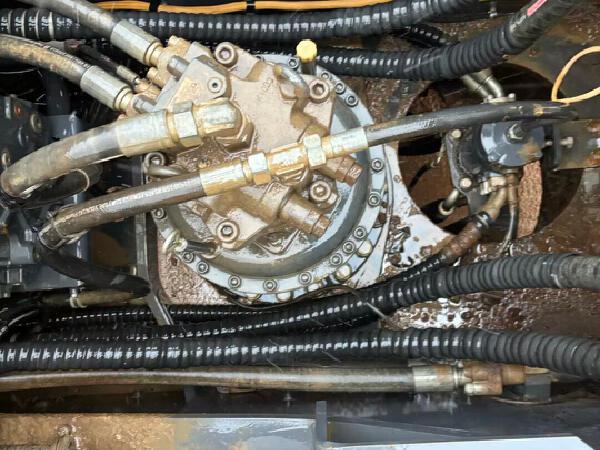 徐工XE600DK MAX履带式挖掘机