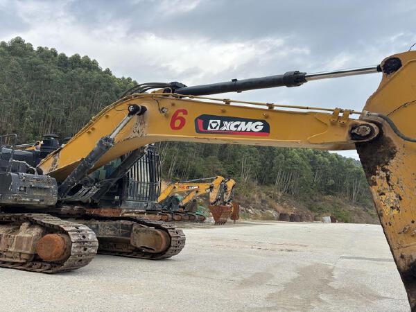 徐工XE650GK履帶式挖掘機