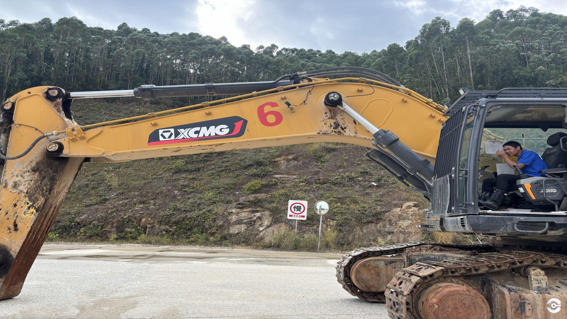 徐工XE650GK履帶式挖掘機