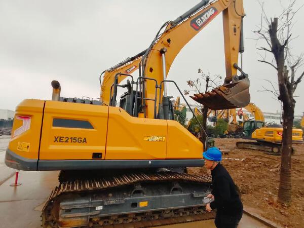 徐工XE215G履帶式挖掘機