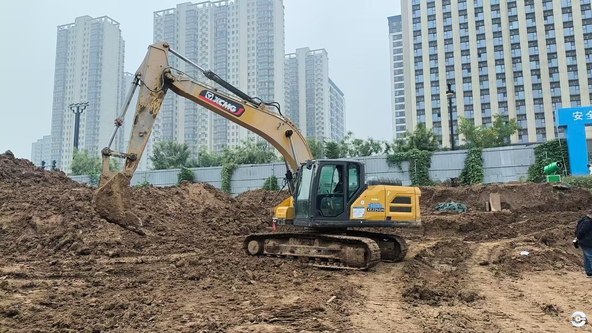 徐工XE200GH履带式挖掘机