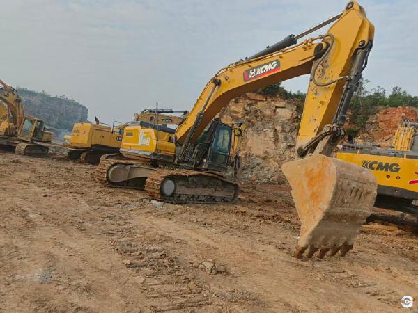 徐工XE380GK履帶式挖掘機(jī)