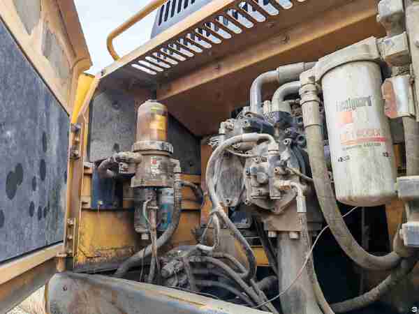 徐工XE490DK履帶式挖掘機