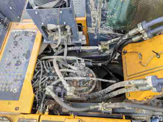 徐工XE490DK履帶式挖掘機